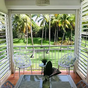 https://coeur-tiare-studio-lounge-piscine-plage-cocotiers.comcaribbean.com