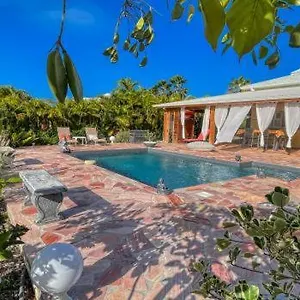 https://villa-devaki.comcaribbean.com